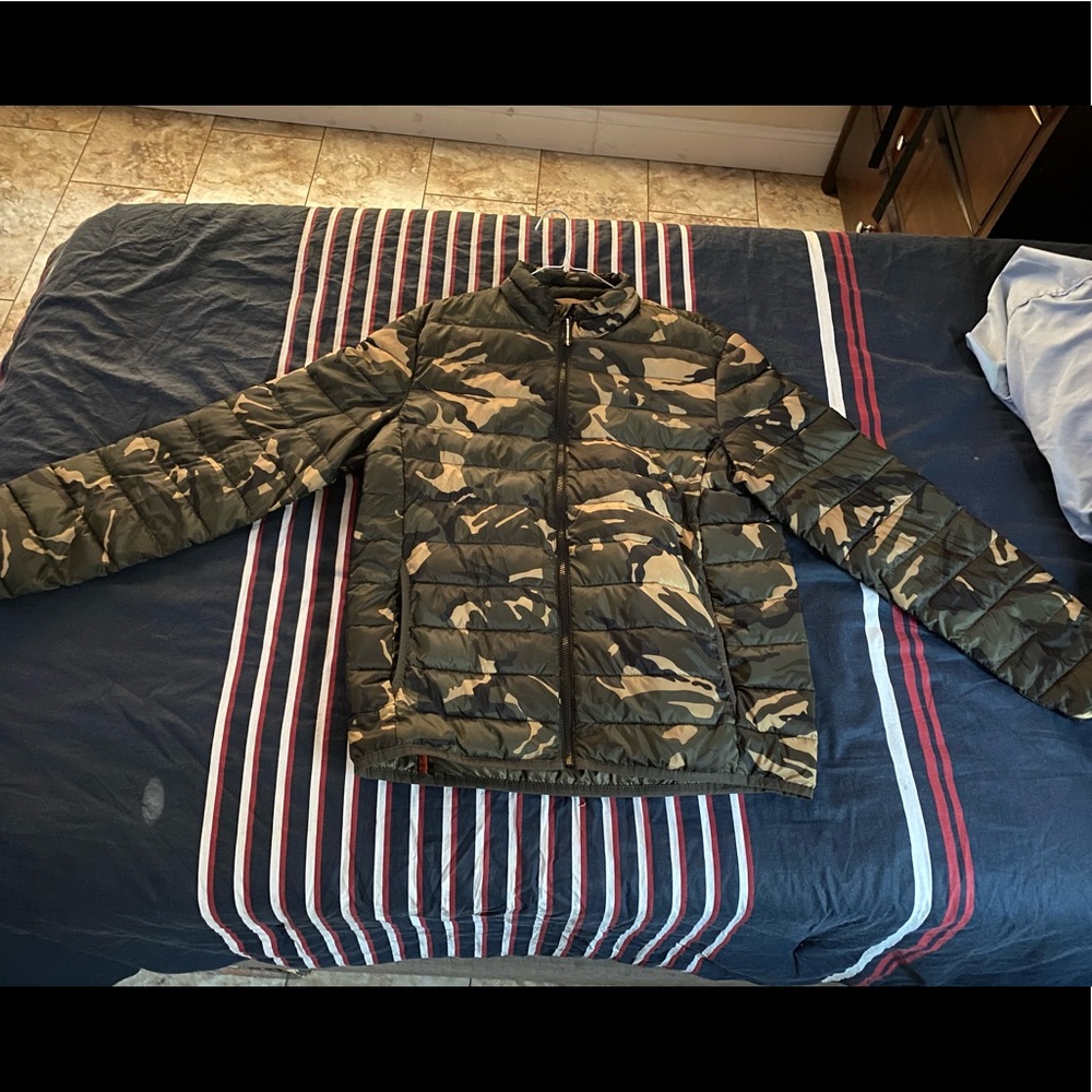 Camp puffer jacket